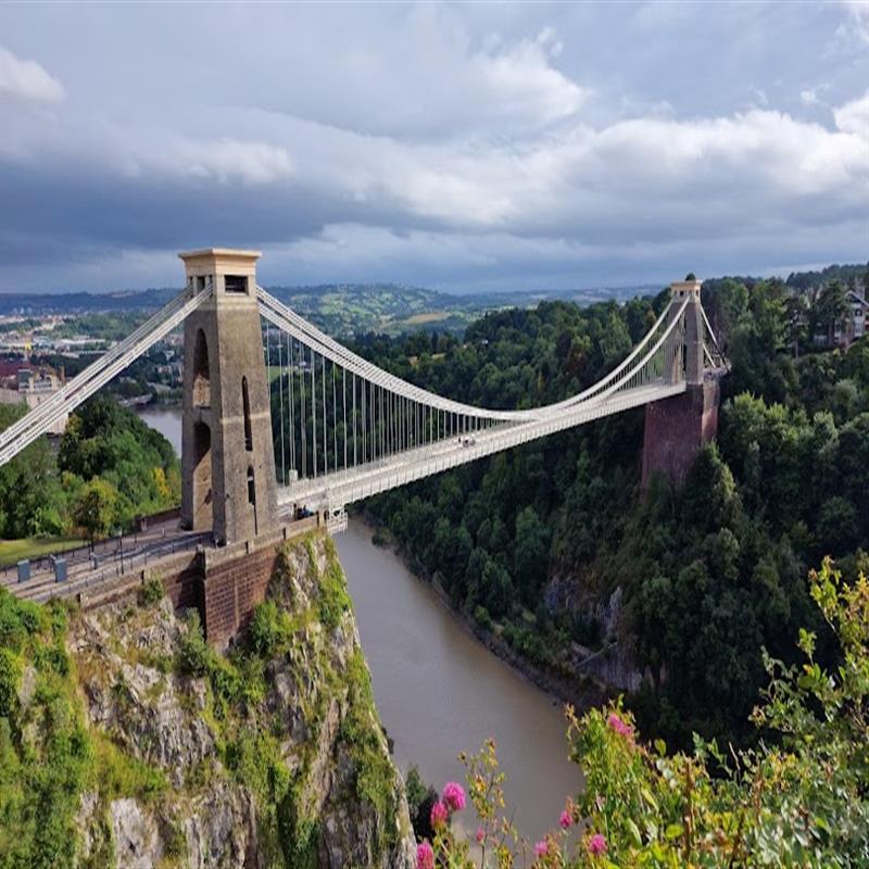 "Discover Bristol: England's Hidden Gem"