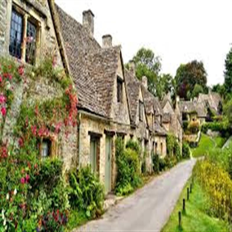  Exploring the Enchanting Cotswolds