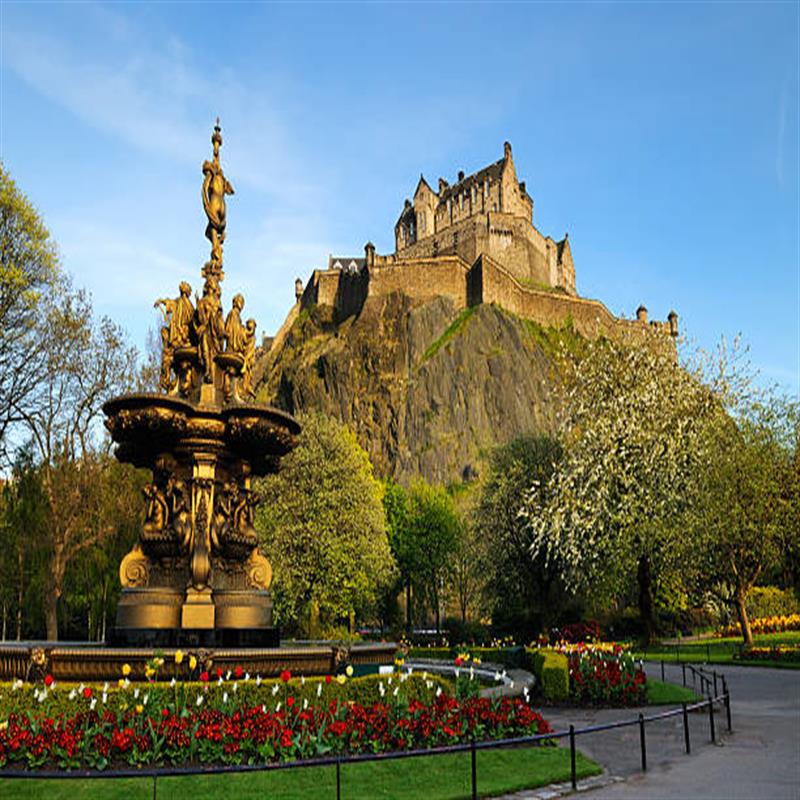 Stansted Airport to Edinburgh Castle by Taxi